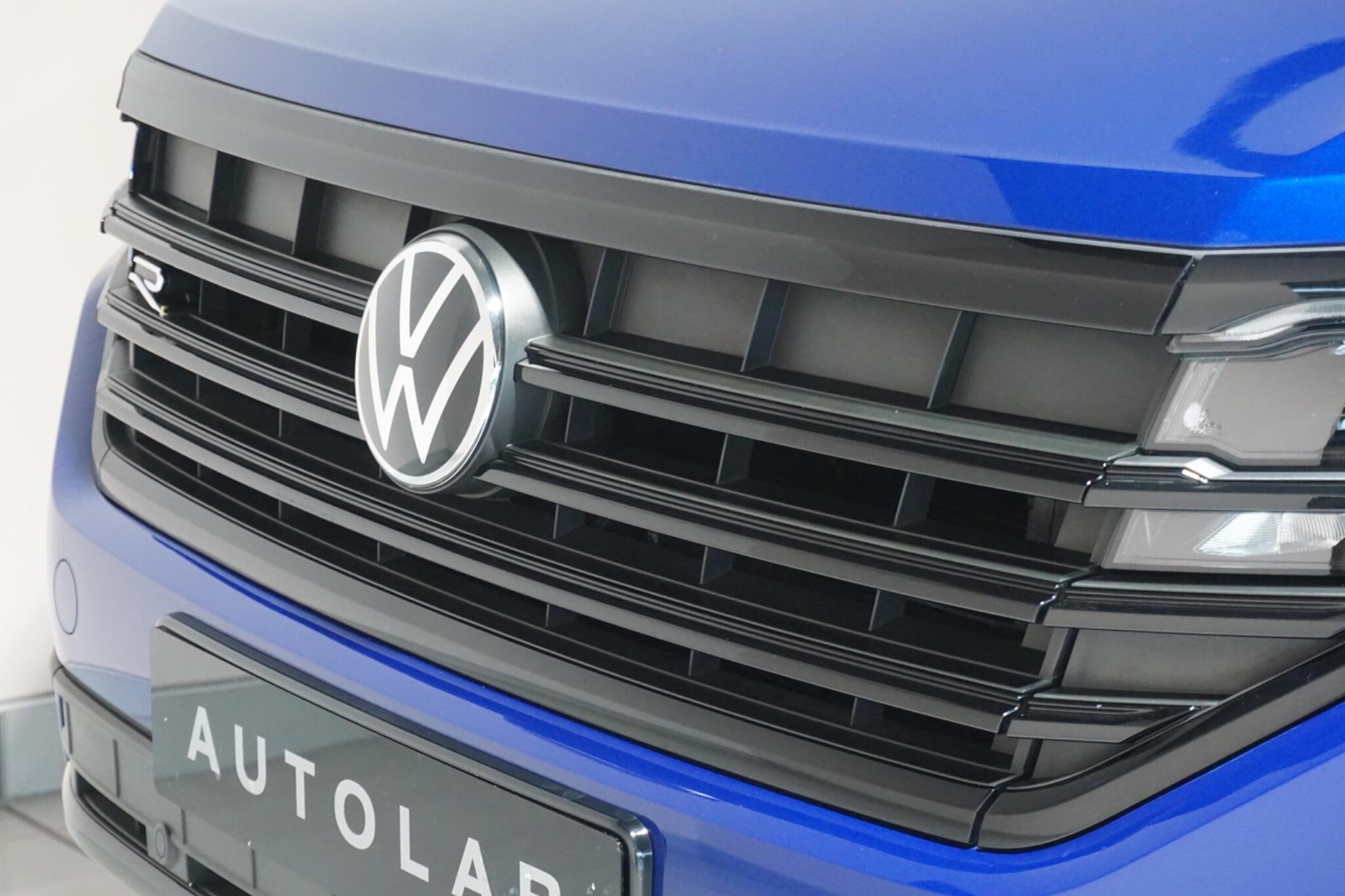 Volkswagen Touareg 3.0 V6 TSI eHybrid 14.3kWh R SUV 5dr Petrol Plug-in Hybrid Tiptronic 4Motion Euro 6 (s/s) (462 ps)